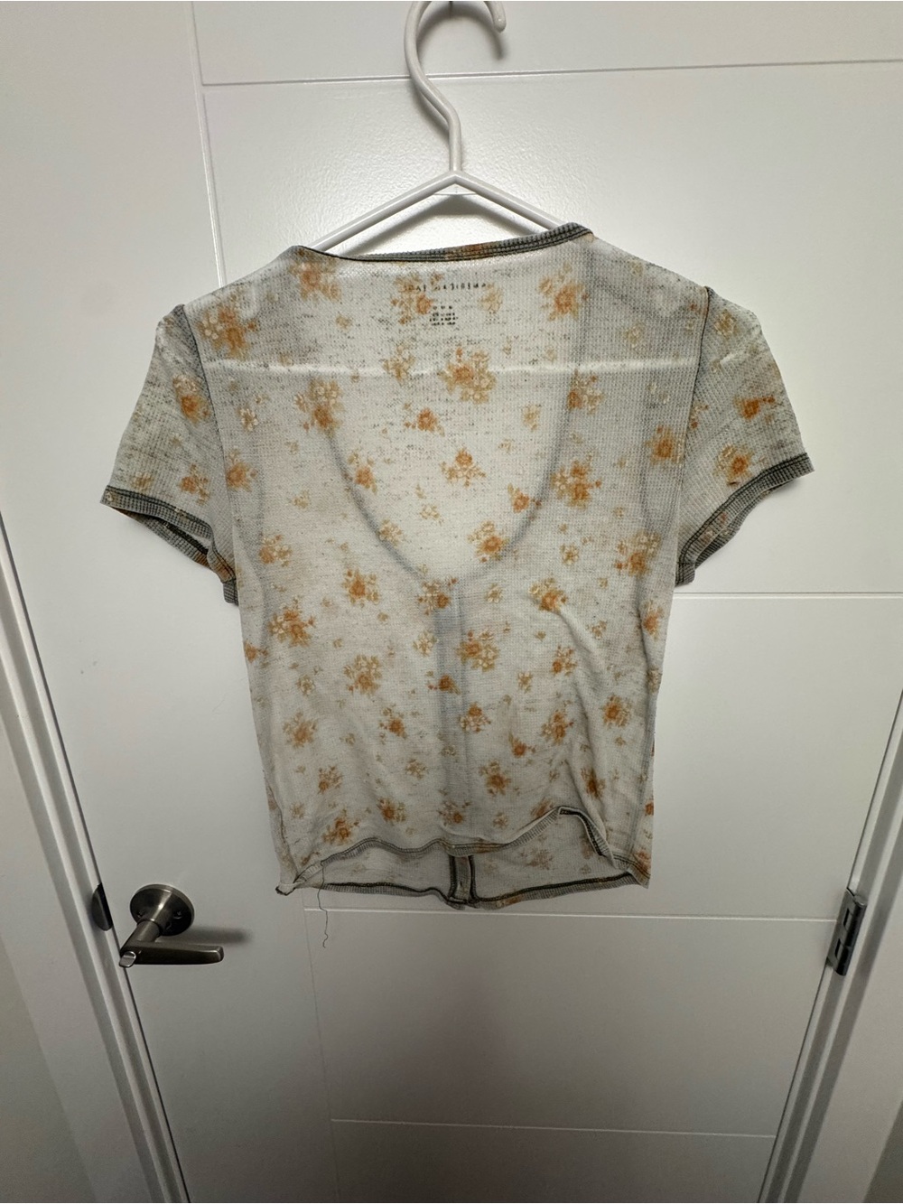 🌟MIX&MATCH: 4 for $25🌟 American Eagle Floral Waffle Knit Button Tee Size M - Picture 7 of 9
